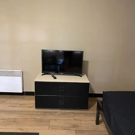 Apartment Avec Terrasse 3 Personnes Via Romana La Romaine *