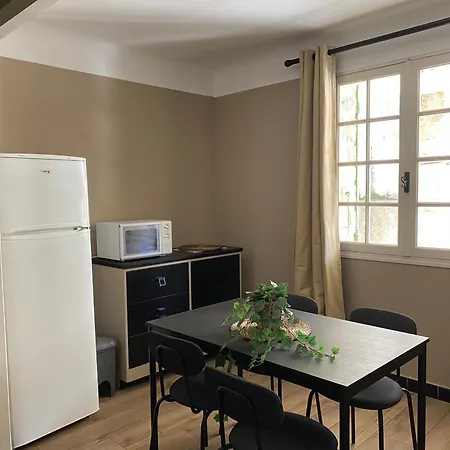 Apartment Avec Terrasse 3 Personnes Via Romana La Romaine *